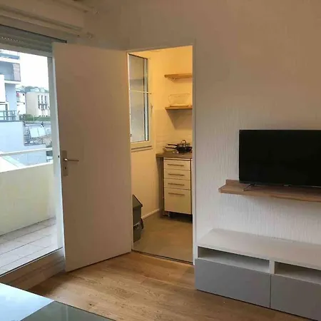 Le Gentil Paris Apartment *