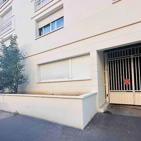 Le Gentil Paris Apartment *